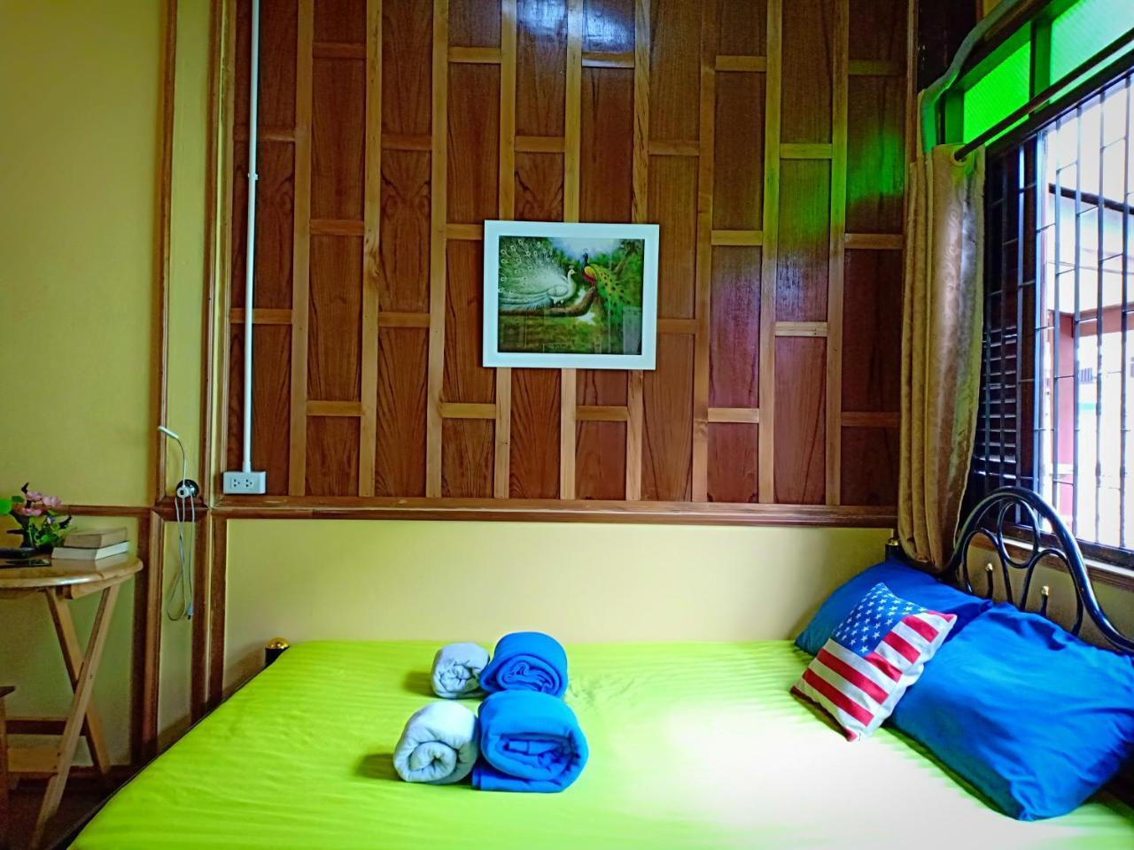 Santo House Bangkok Exterior photo
